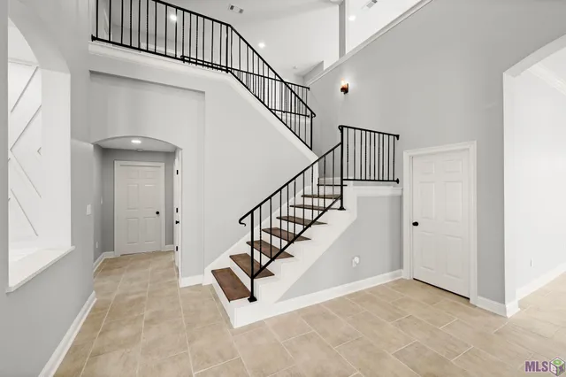 $489,900 | 6210 Royal Palms Drive, Gonzales, LA 70737