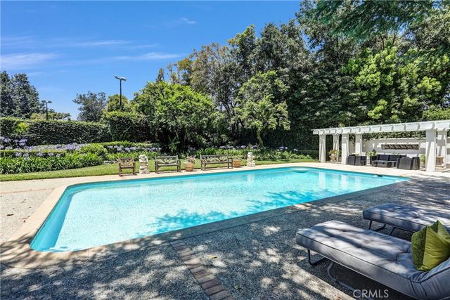 $9,800,000 | 935 Hillcrest Place, Pasadena, CA 91106
