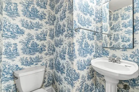 $1,595,000 | 1386 Canton Avenue, Milton, MA 02186