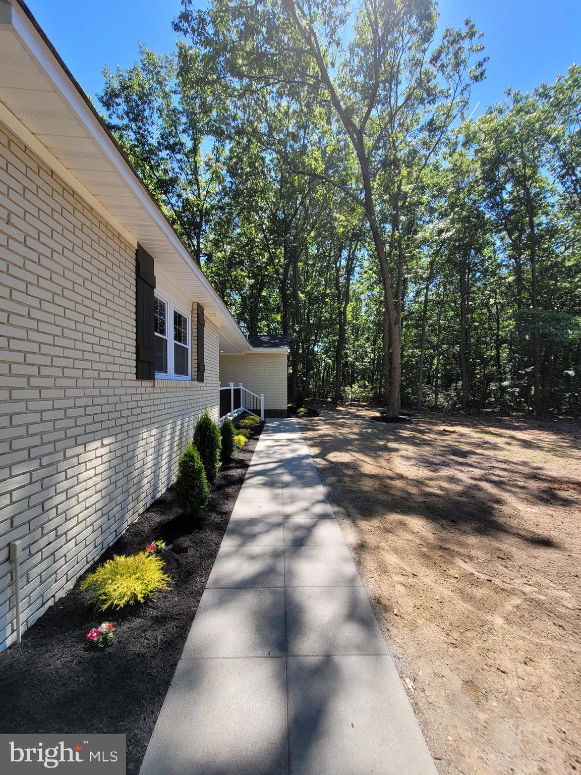 444 Jarvis Road Sicklerville, NJ 08081 - Photo 3 of 23