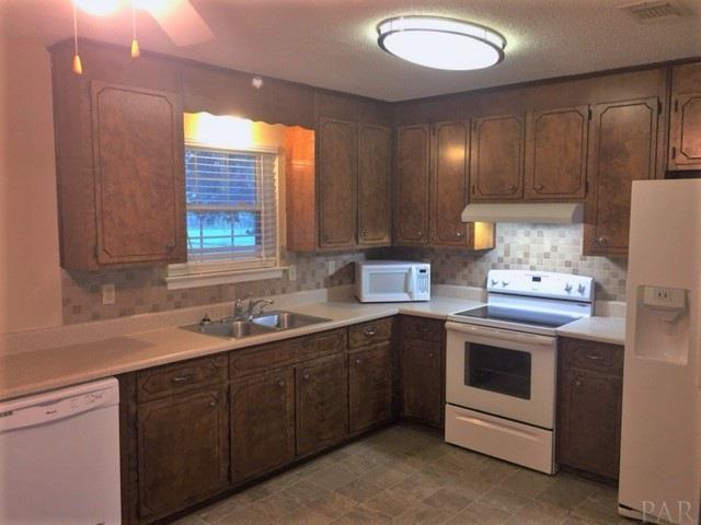 1754 Elna Road Cantonment, FL 32533 - Photo 13 of 40