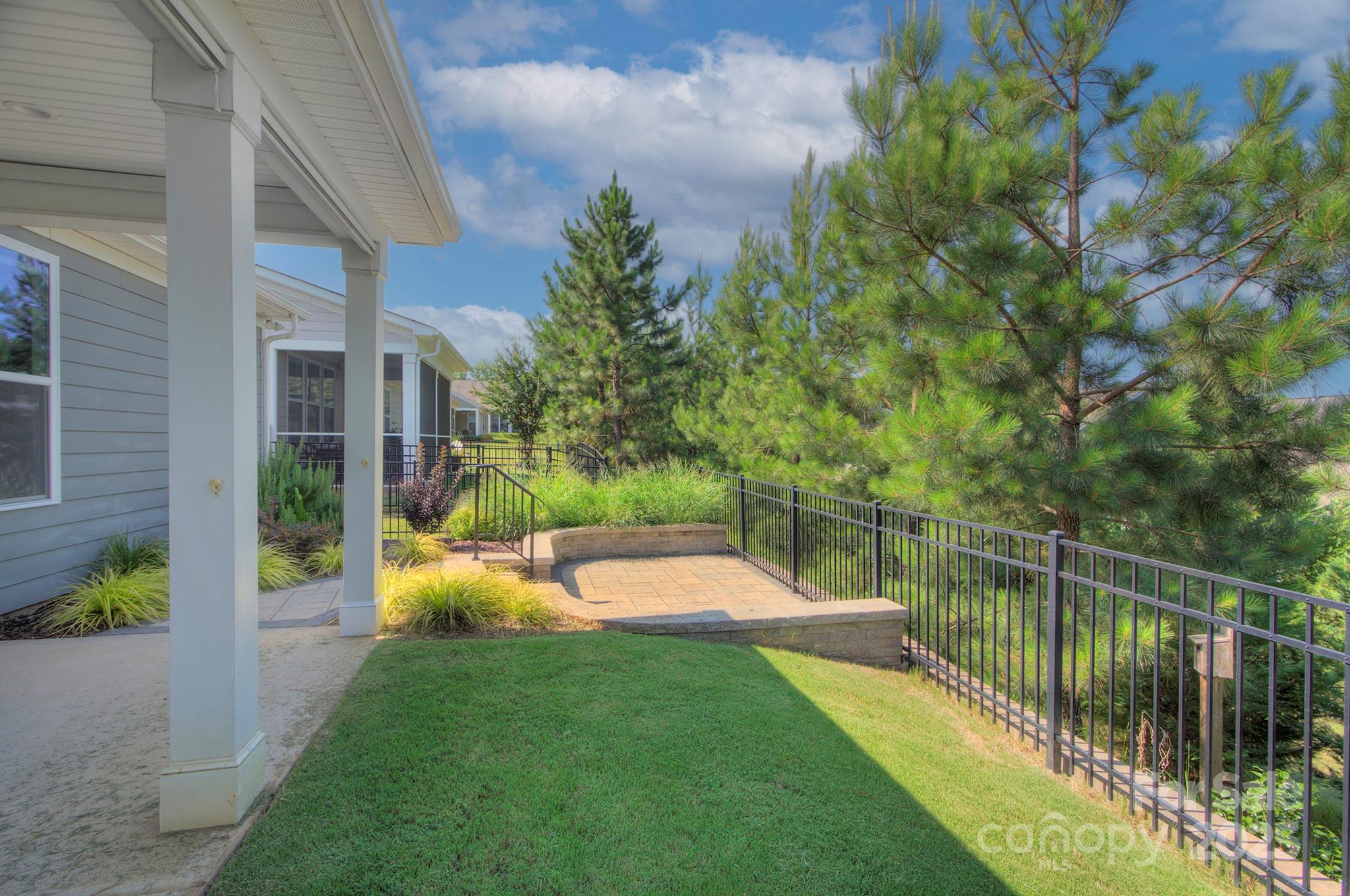5527 Cheerful Lane Charlotte, NC 28215 - Photo 31 of 46 a view of a balcony with lake view