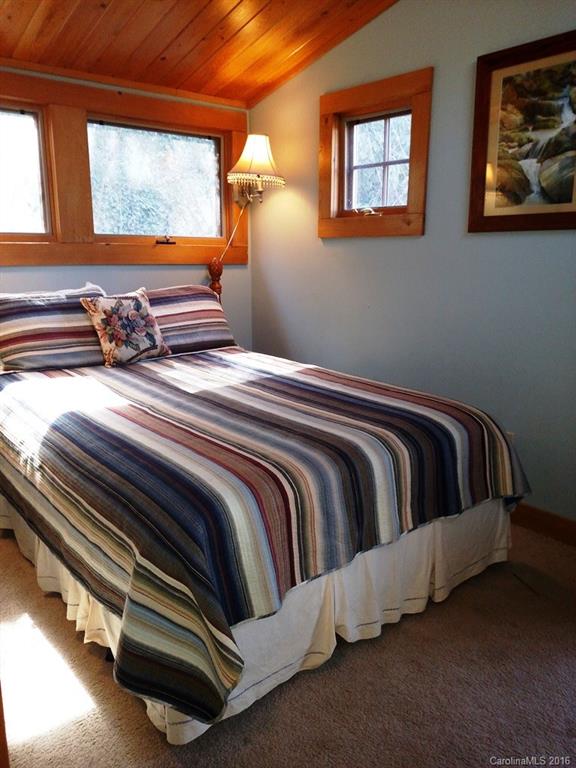 752 Dillard Road Sylva, NC 28779 - Photo 11 of 16 Gallery Image 11