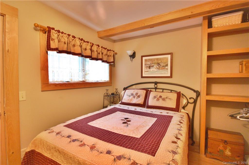 752 Dillard Road Sylva, NC 28779 - Photo 14 of 16 Gallery Image 14
