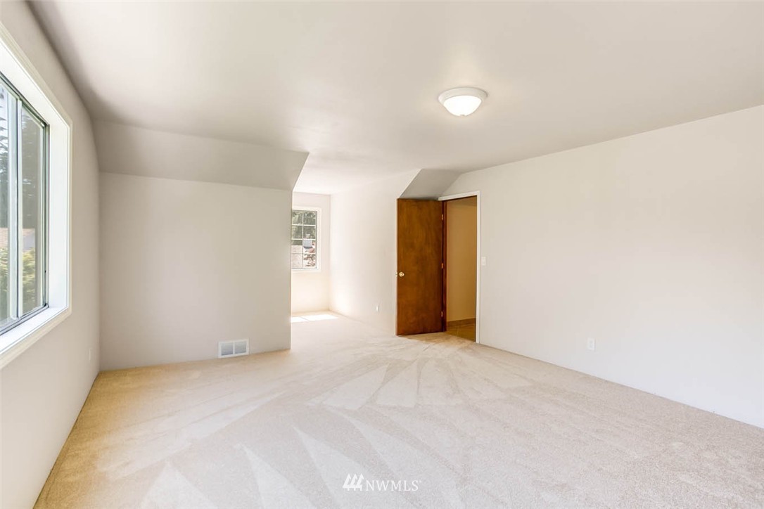 14822 Southeast 170th Street Renton, WA 98058 - Photo 20 of 24 Gallery Image 20