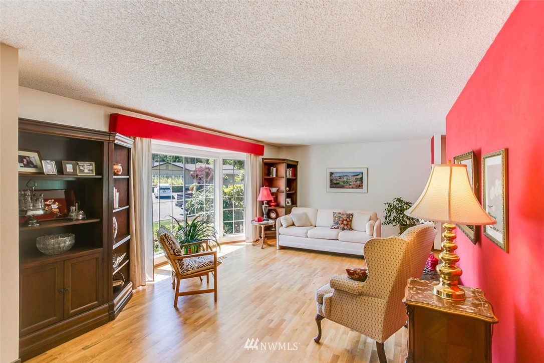 14822 Southeast 170th Street Renton, WA 98058 - Photo 5 of 24 Gallery Image 5