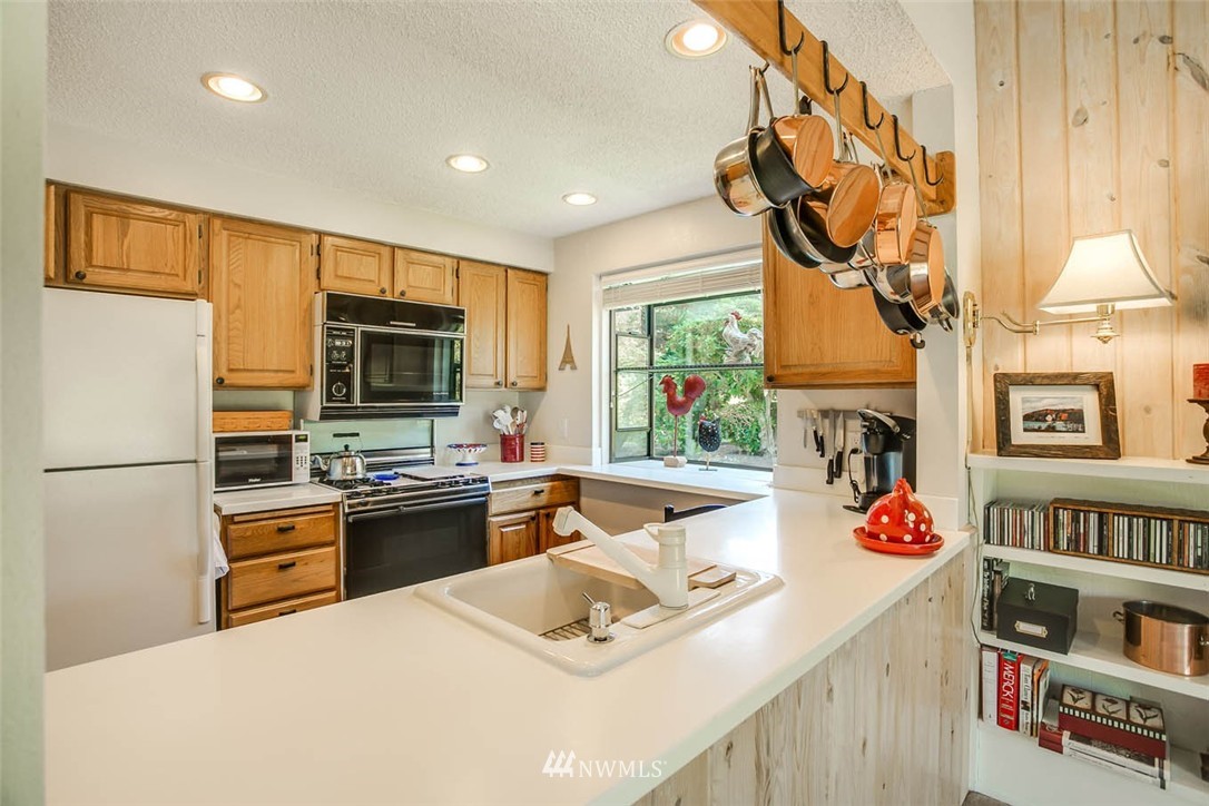 14822 Southeast 170th Street Renton, WA 98058 - Photo 8 of 24 Gallery Image 8