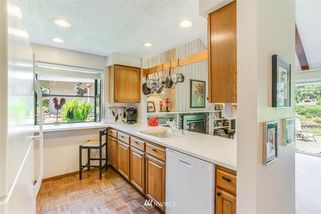 14822 Southeast 170th Street Renton, WA 98058 - Photo 9 of 24 Gallery Image 9