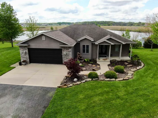 $525,000 | 1717 West Lincolnway, Columbia City, IN 46725