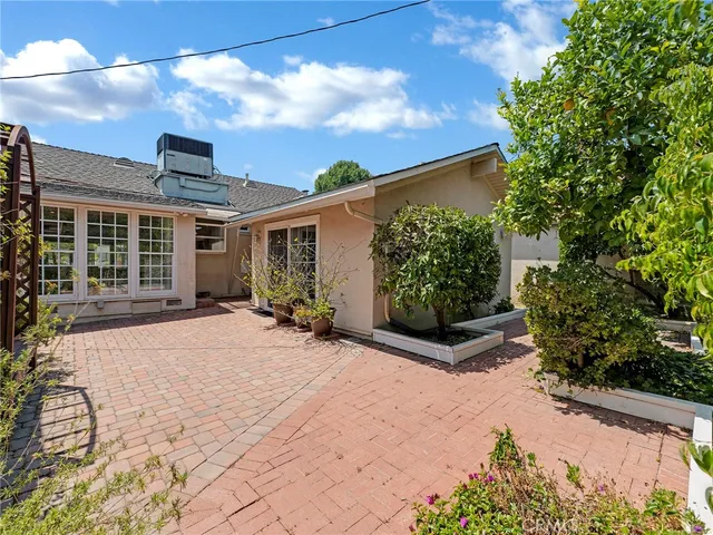 $1,299,000 | 4854 Ranchito Avenue, Sherman Oaks, CA 91423