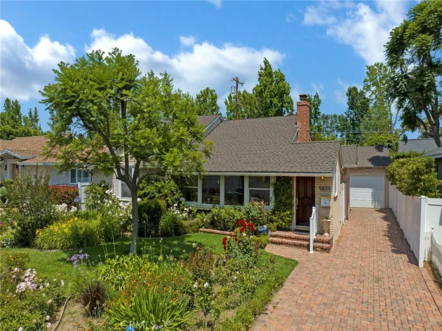 $1,299,000 | 4854 Ranchito Avenue, Sherman Oaks, CA 91423
