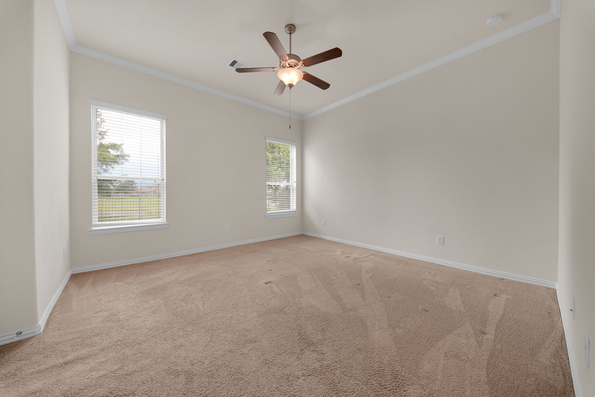 5002 Naples Grove Lane Rosharon, TX 77583 - Photo 6 of 31 Gallery Image 6