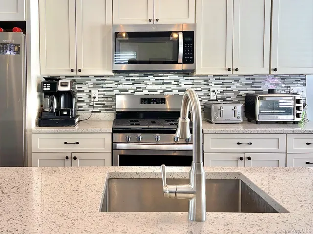 $795,000 | 71 Frost Road, Rhinebeck, NY 12572