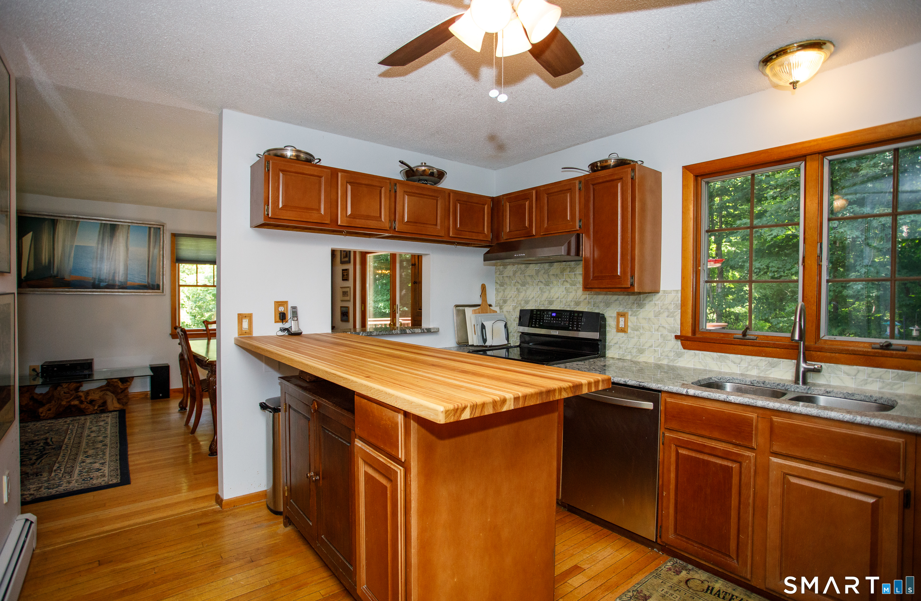 23 Old Tavern Road Norwich, CT 06360 - Photo 7 of 27 Gallery Image 7