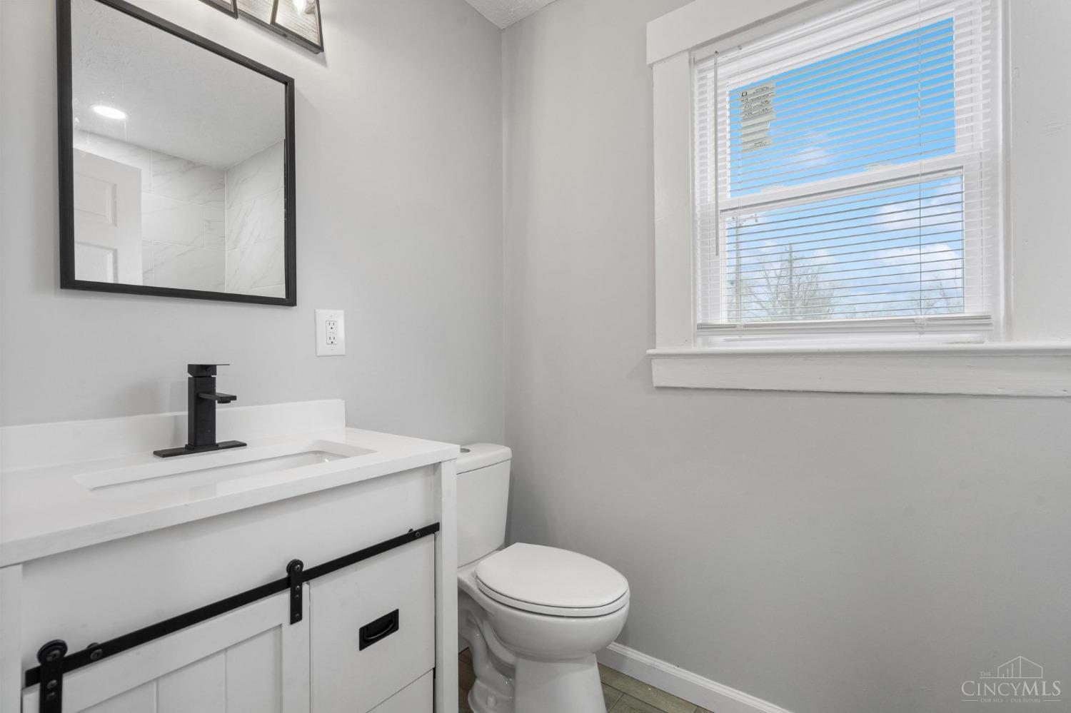 605 Gideon Road Middletown, OH 45044 - Photo 13 of 25