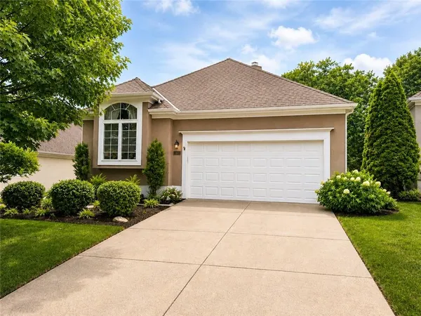 $484,900 | 13322 Pennsylvania Court, Kansas City, MO 64145