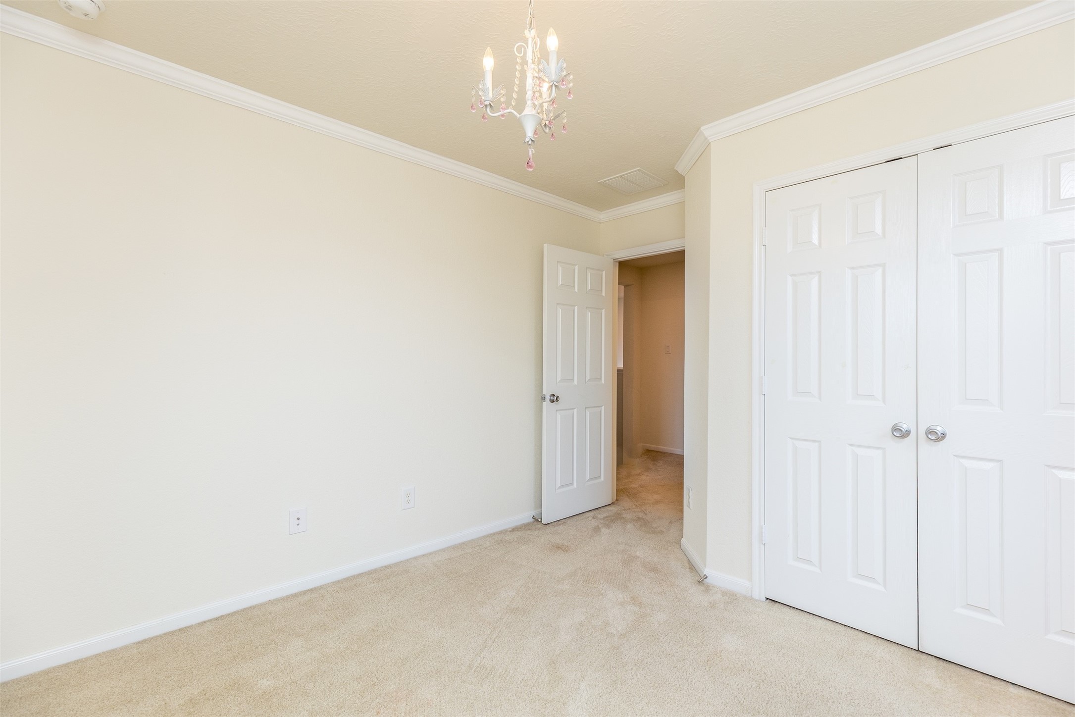 15623 Hanover Breeze Lane Houston, TX 77044 - Photo 27 of 46 a view of an empty room