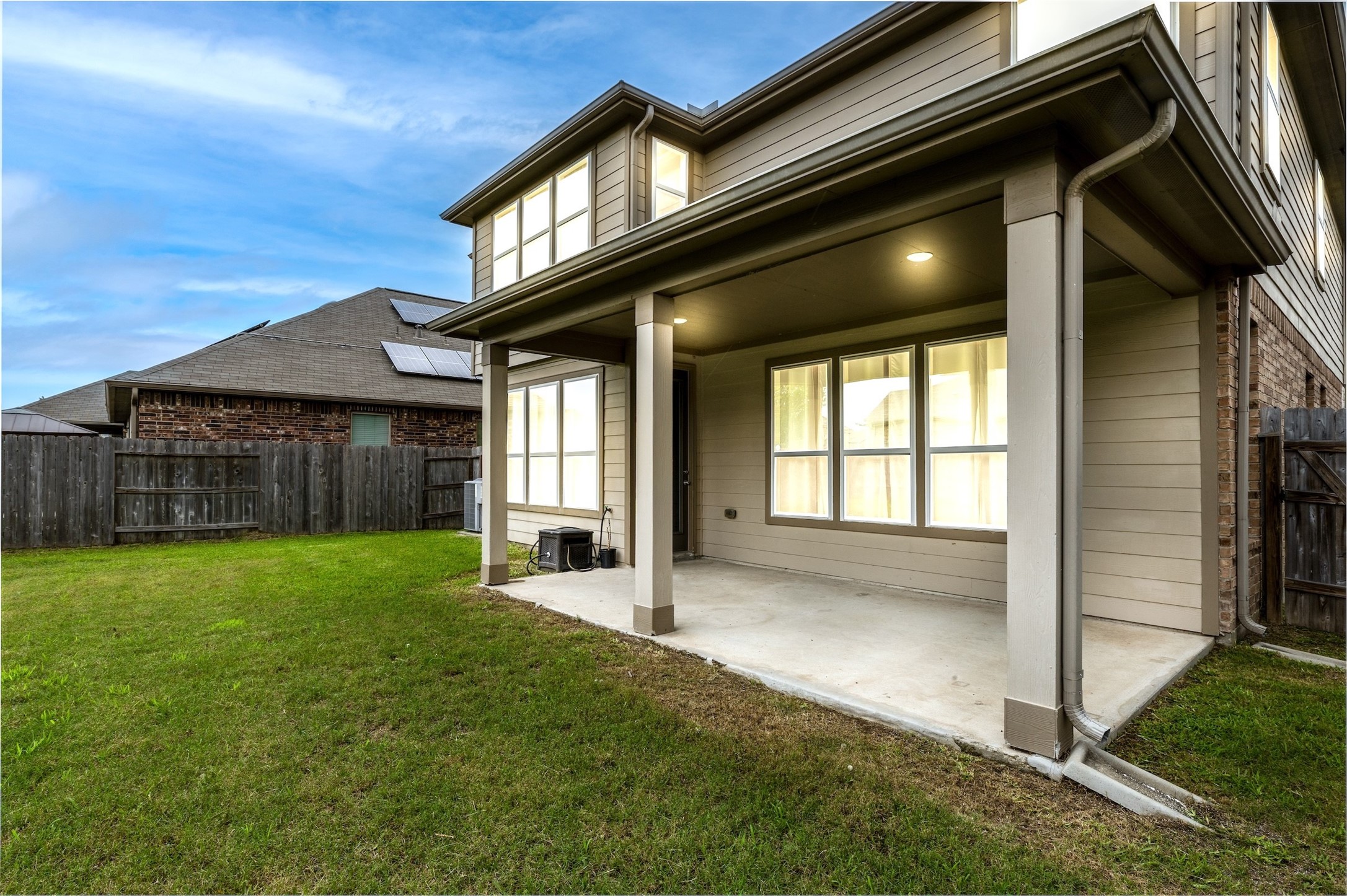 15623 Hanover Breeze Lane Houston, TX 77044 - Photo 36 of 46 a view of an house with backyard and porch