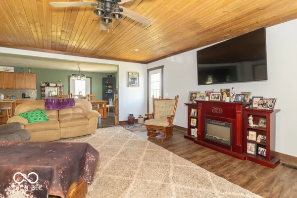 $550,000 | 5288 South County Road 725 East, Straughn, IN 47387