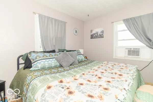 $550,000 | 5288 South County Road 725 East, Straughn, IN 47387