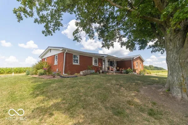 $550,000 | 5288 South County Road 725 East, Straughn, IN 47387
