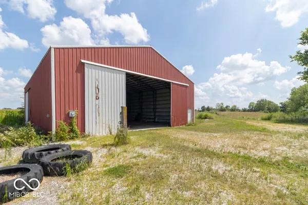 $550,000 | 5288 South County Road 725 East, Straughn, IN 47387