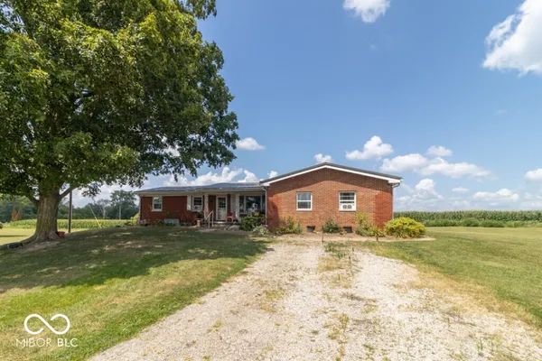 $550,000 | 5288 South County Road 725 East, Straughn, IN 47387
