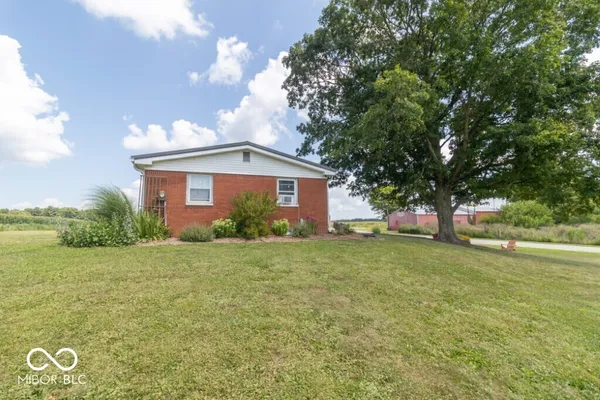 $550,000 | 5288 South County Road 725 East, Straughn, IN 47387