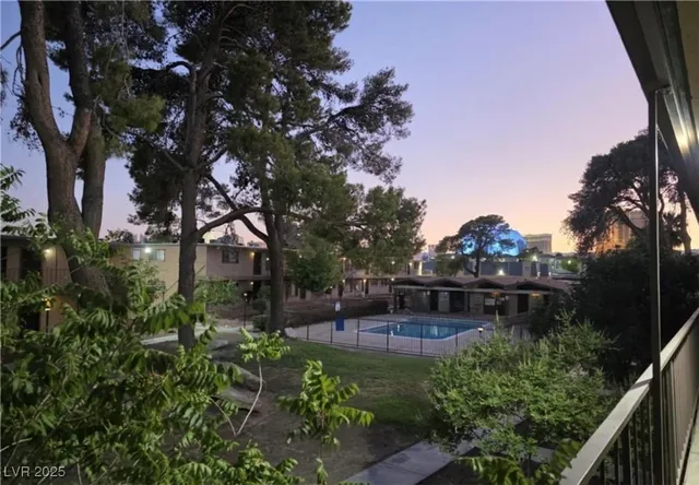 $109,000 | 575 South Royal Crest Circle, Unit 26, Las Vegas, NV 89169