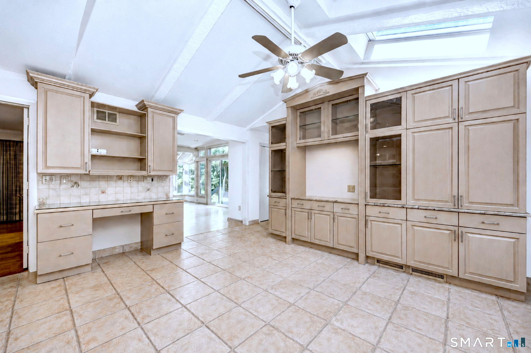 24 Inverness Road Trumbull, CT 06611 - Photo 6 of 40 Gallery Image 6