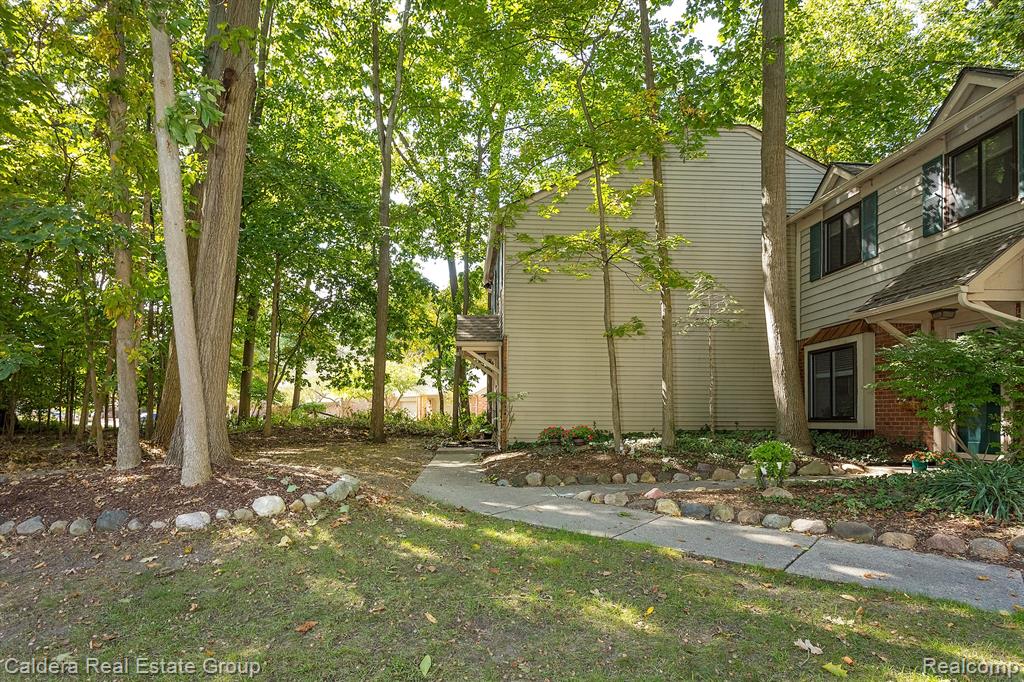 1510 Streamwood Court Rochester Hills, MI 48307 - Photo 27 of 32