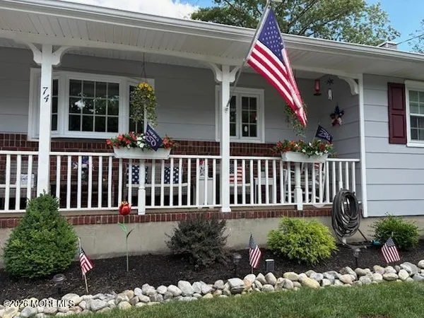 $539,900 | 74 Sun Valley Road, Toms River, NJ 08755