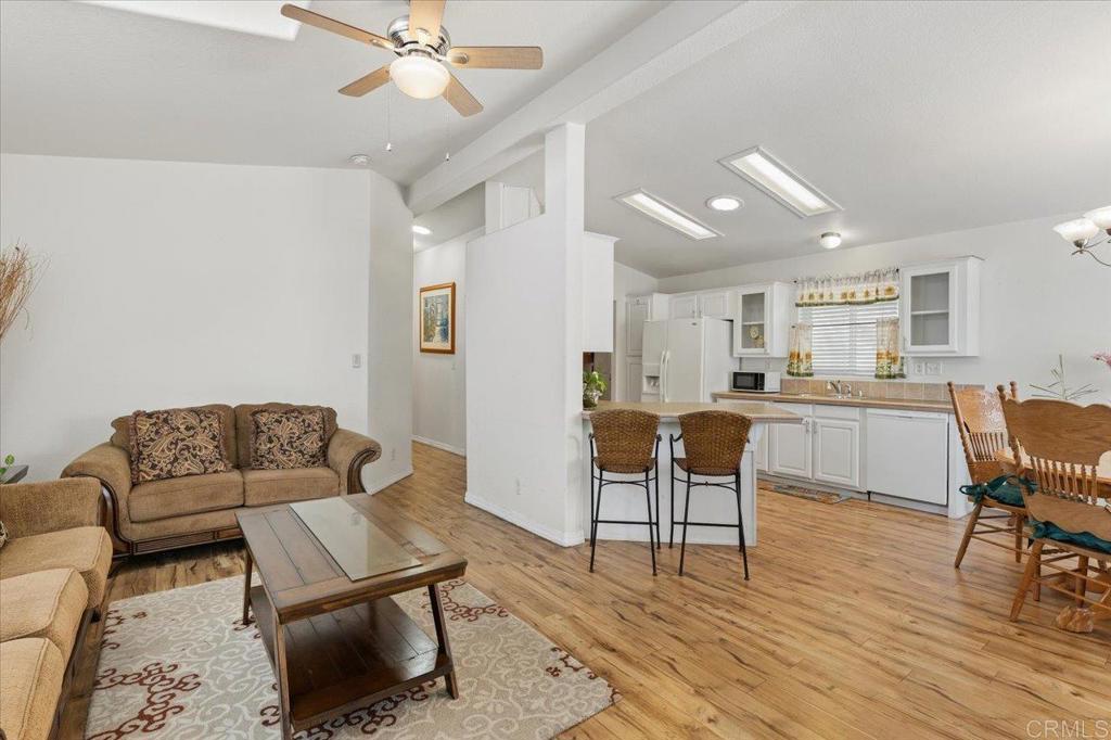 176 Flicker Lane Oceanside, CA 92057 - Photo 2 of 31