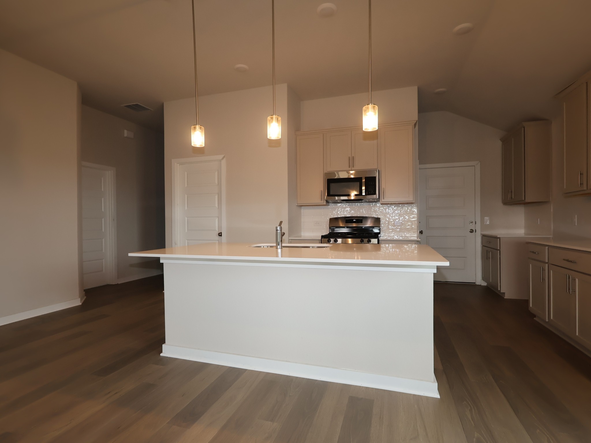 7420 Pullman Cove Austin, TX 78747 - Photo 3 of 23 Gallery Image 3