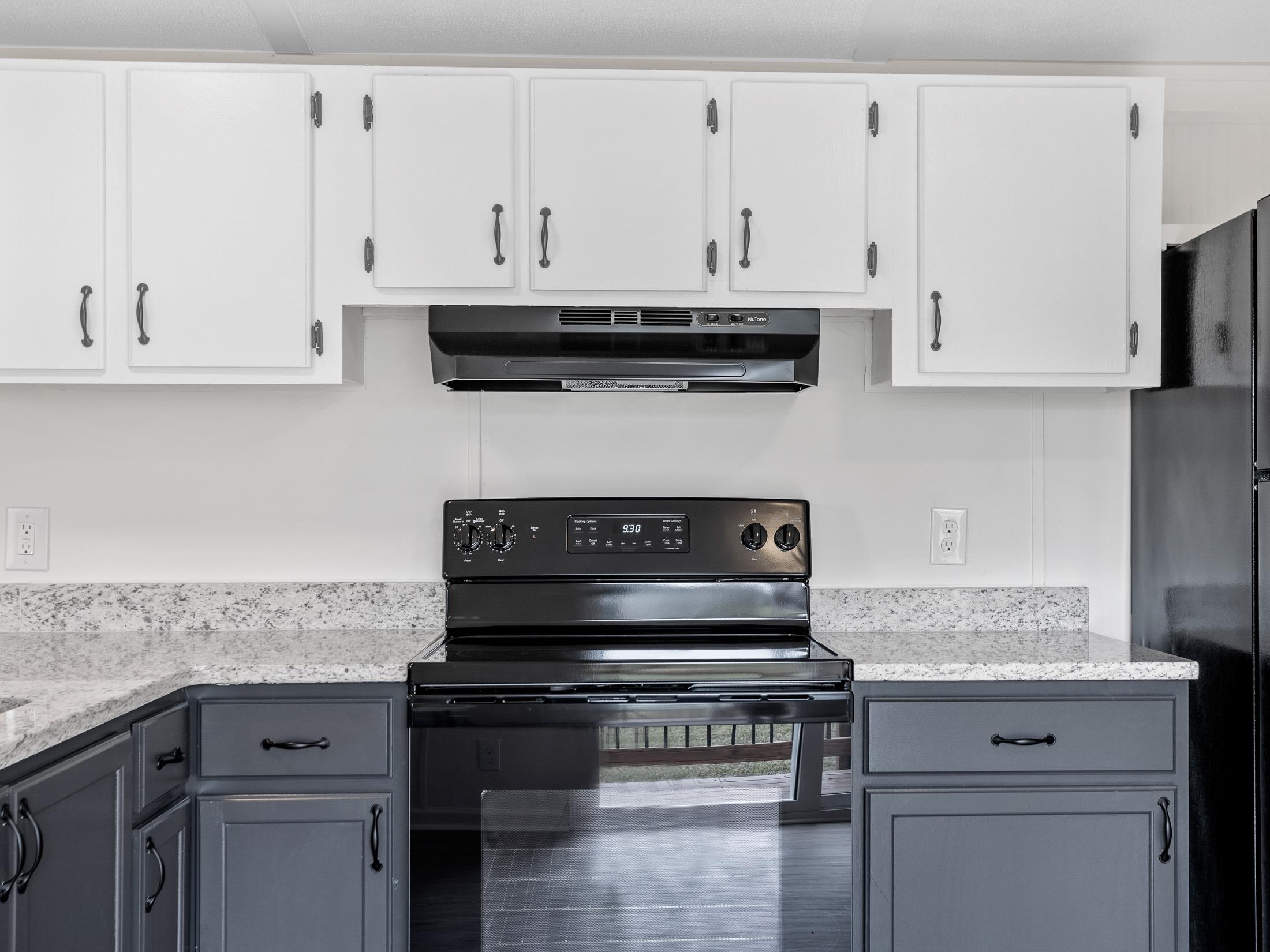 2035 Spencer Creek Road Campobello, SC 29322 - Photo 7 of 24 Kitchen