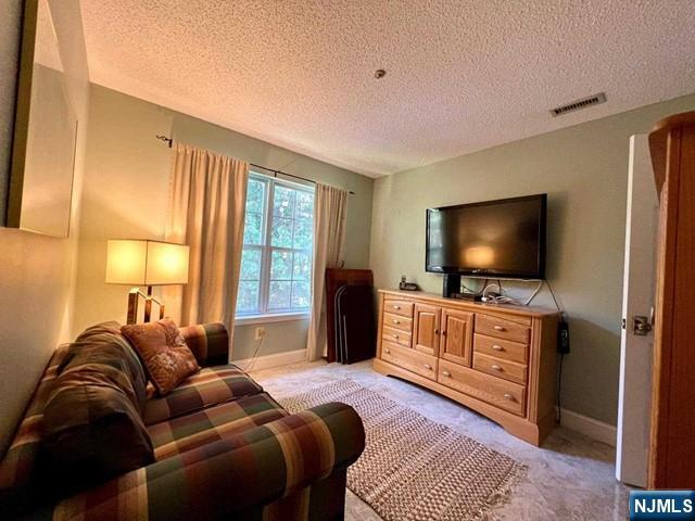 1029 Castle Road Mahwah, NJ 07430 - Photo 6 of 18