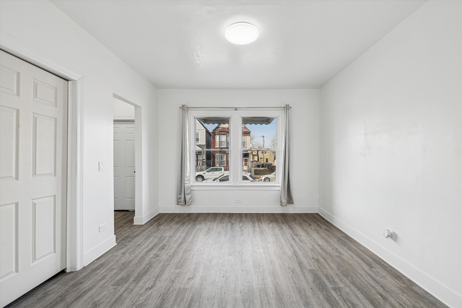 6843 South Carpenter Street Chicago, IL 60621 - Photo 4 of 19