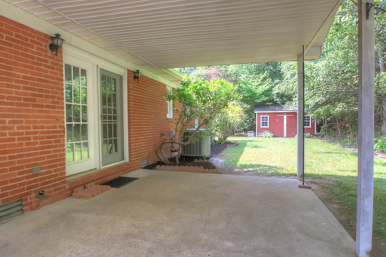 557 Sasser School Road London, KY 40744 - Photo 26 of 32 41
