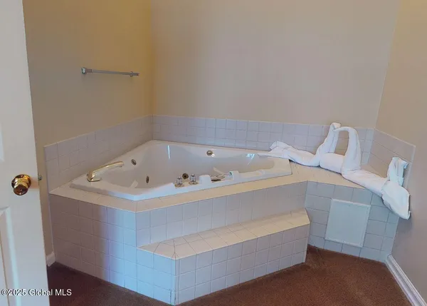 $150,000 | 3014 Lake Shore Drive, Unit 7B, Lake George, NY 12845