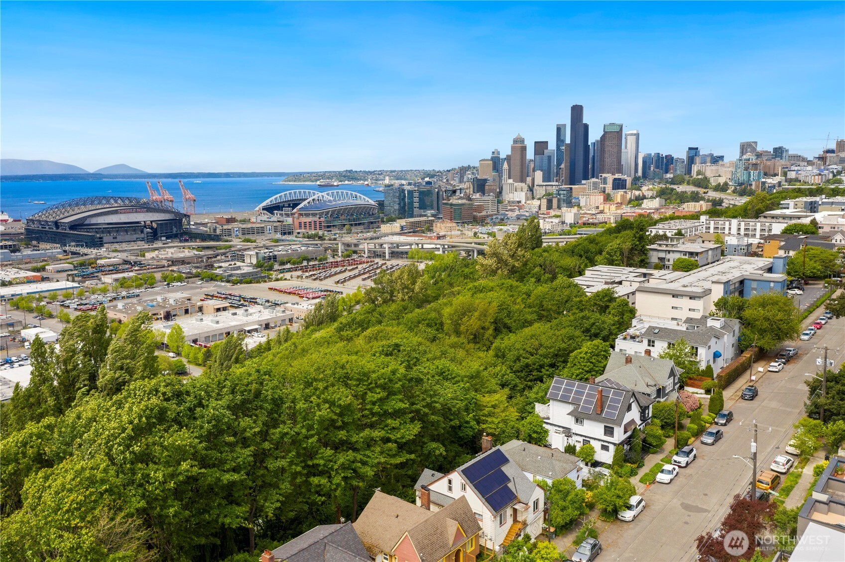 1745 12th Avenue South, Unit 1 4 Seattle, WA 98144 - Photo 37 of 39 a view of a city
