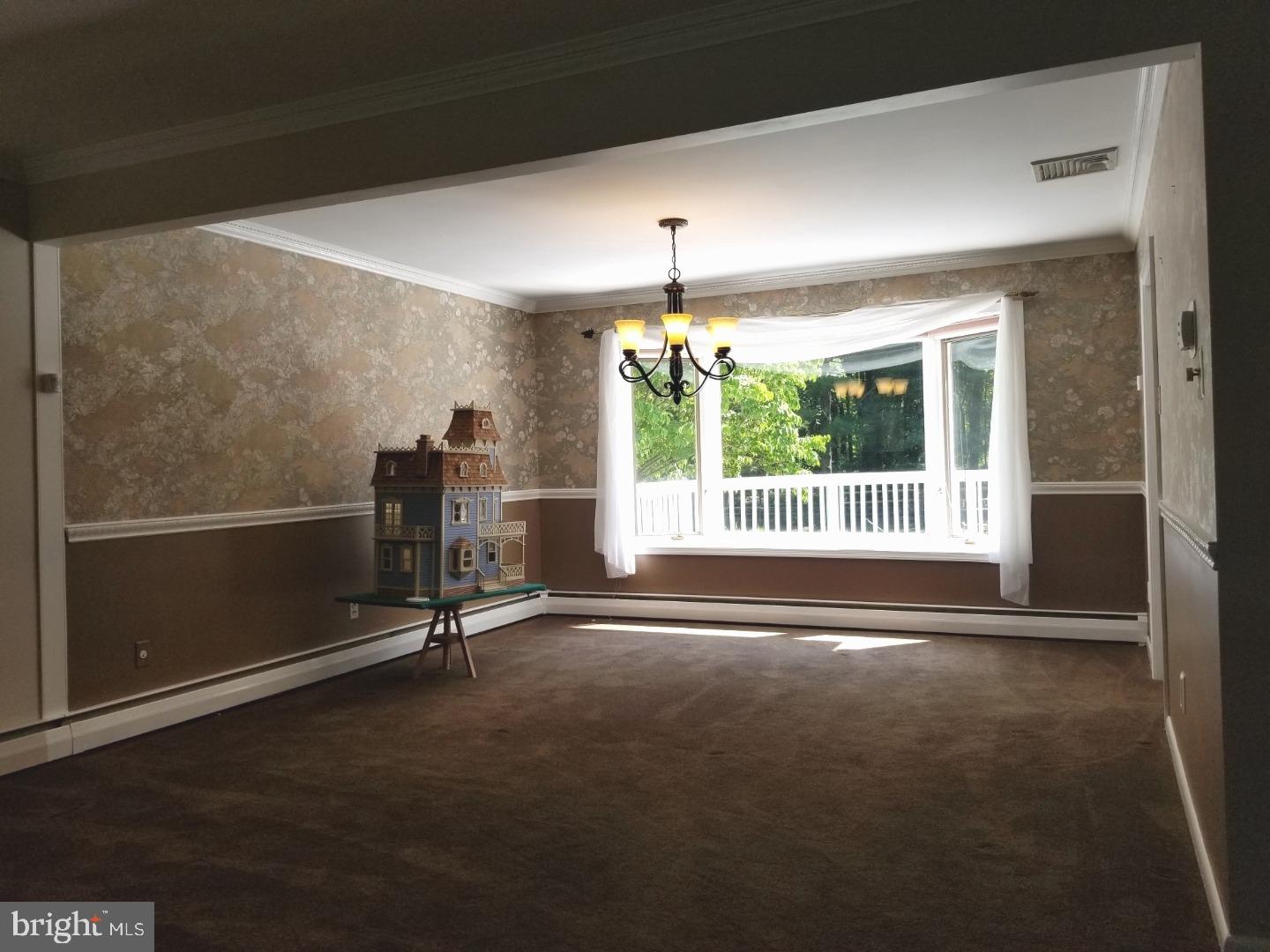 2025 Terwood Road Huntingdon Valley, PA 19006 - Photo 18 of 25 Dining Room