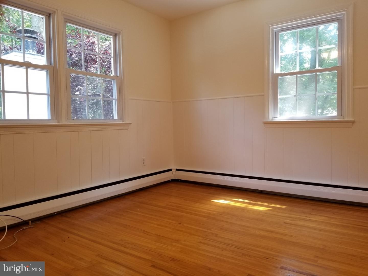 2025 Terwood Road Huntingdon Valley, PA 19006 - Photo 23 of 25 Bedroom
