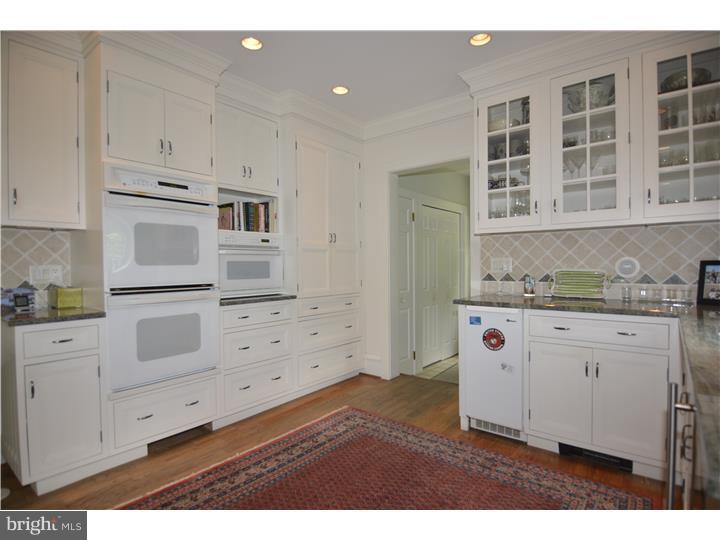 959 Sheerlund Road Reading, PA 19607 - Photo 21 of 25 Kitchen