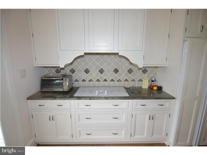 959 Sheerlund Road Reading, PA 19607 - Photo 22 of 25 Kitchen