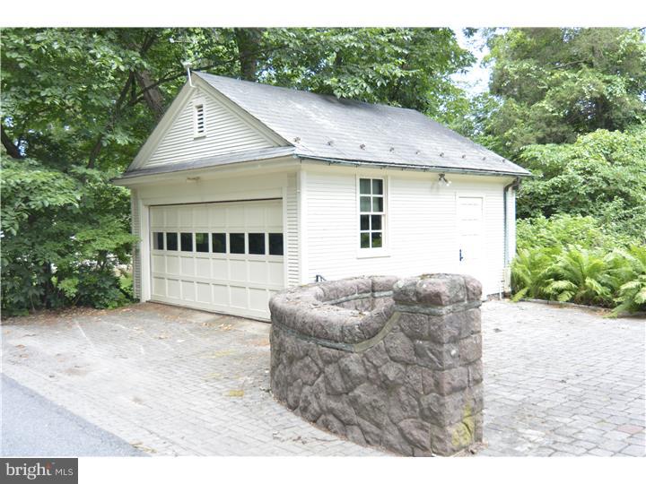 959 Sheerlund Road Reading, PA 19607 - Photo 5 of 25