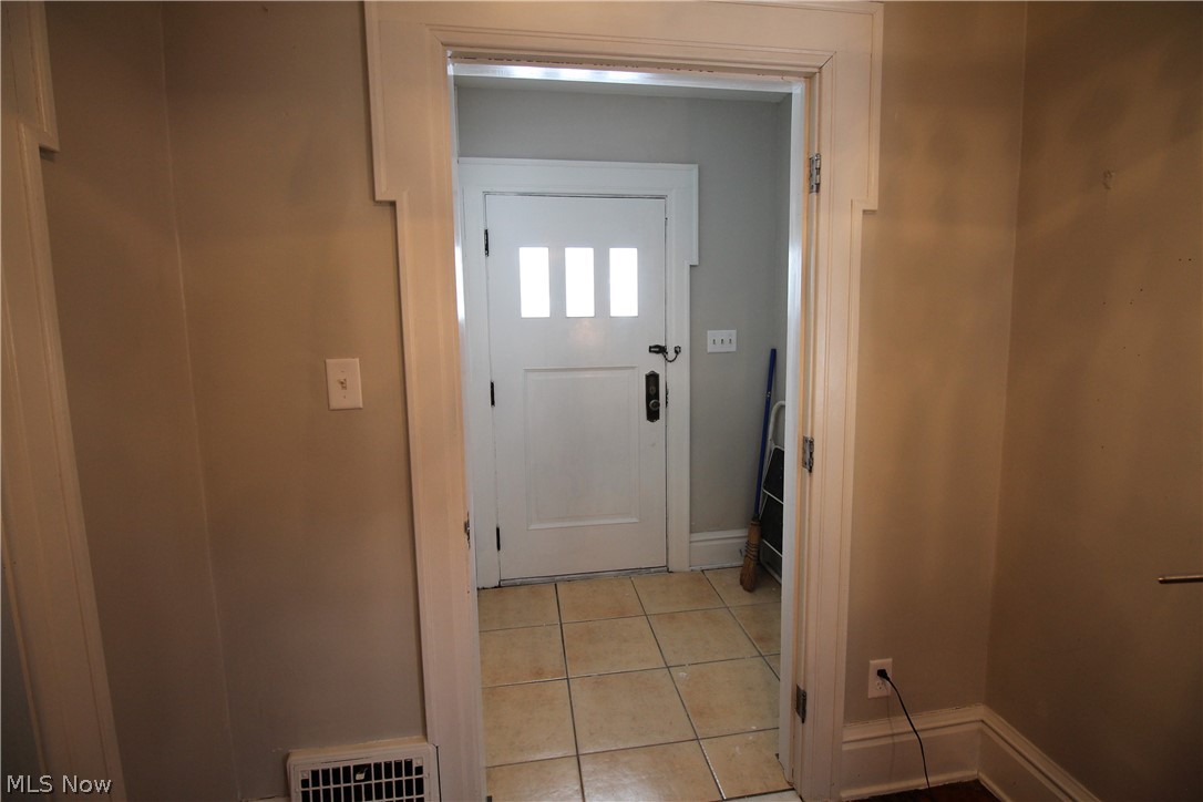 252 Canton Road Akron, OH 44312 - Photo 9 of 32 Gallery Image 9