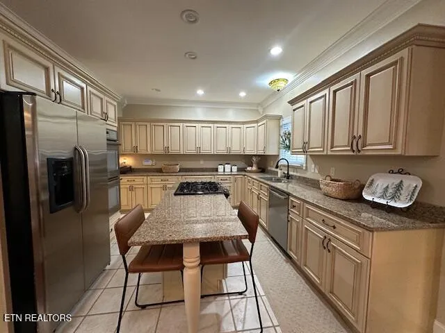 $525,000 | 2004 Twin Fawn Trail, Middlesboro, KY 40965