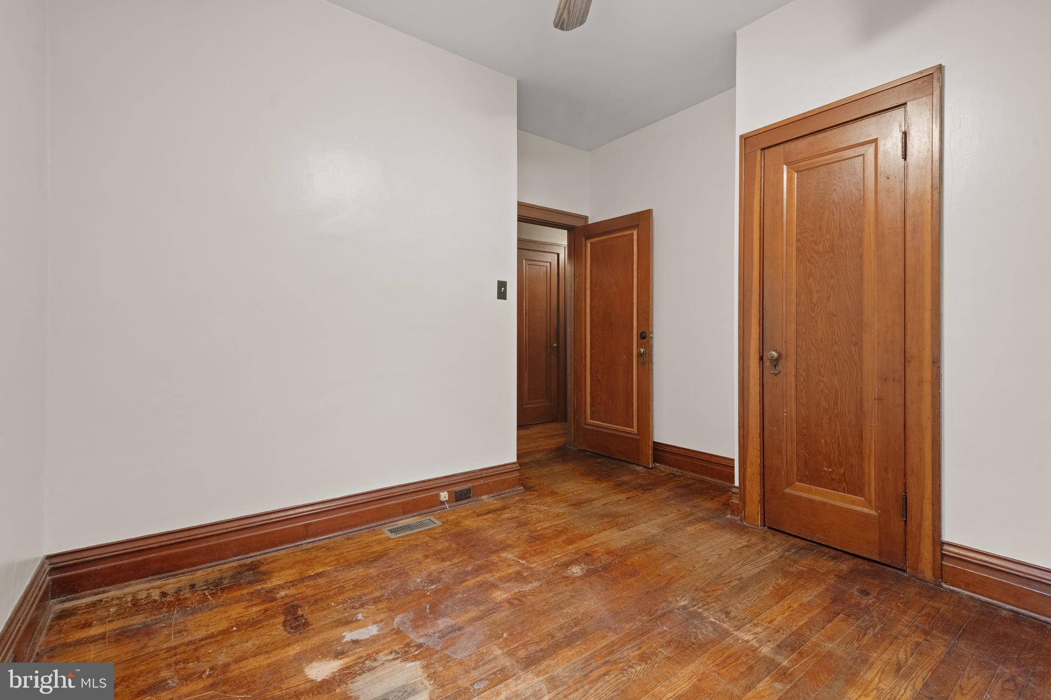 209 Ironstone Ridge Road Lancaster, PA 17603 - Photo 25 of 50 an empty room with closet area