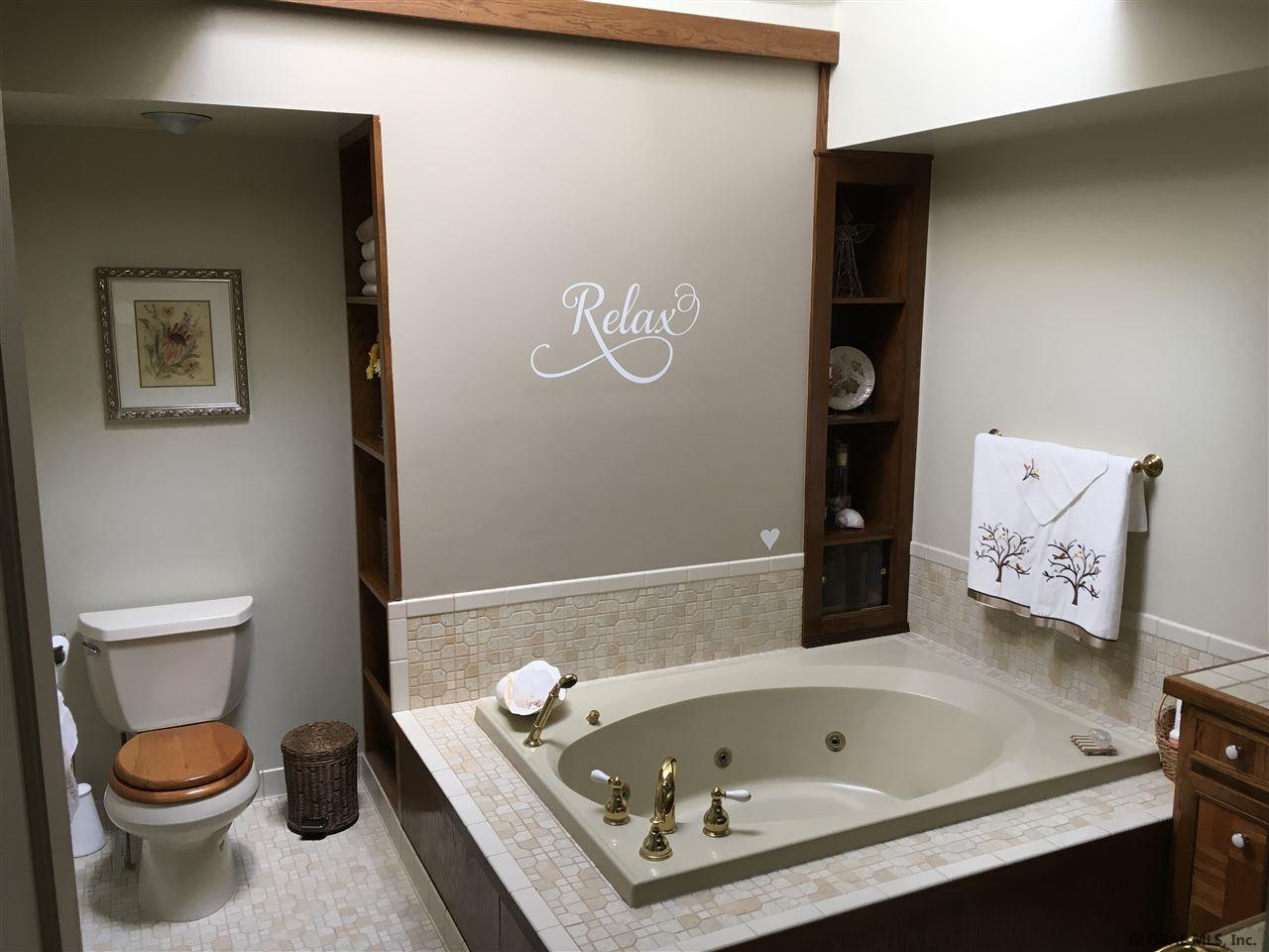 57 New Shaker Road Colonie, NY 12205 - Photo 18 of 24 Photo 18