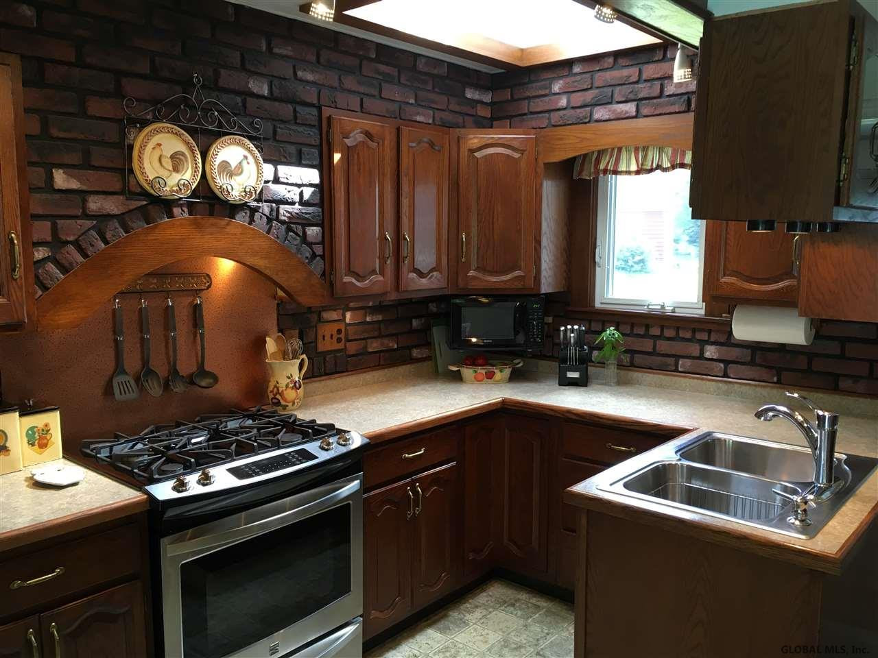 57 New Shaker Road Colonie, NY 12205 - Photo 6 of 24 Photo 6